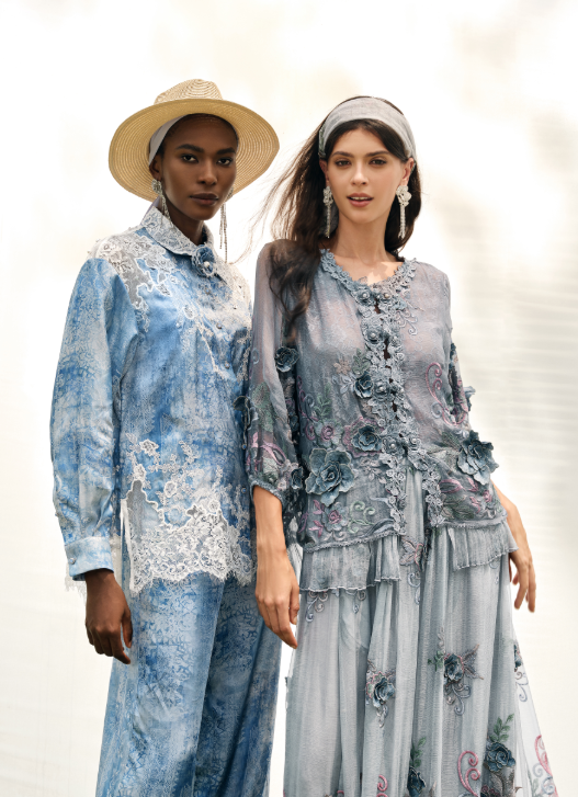 Tencel Embroidery Lace-Panel Shirt (Detachable Floral Included)
