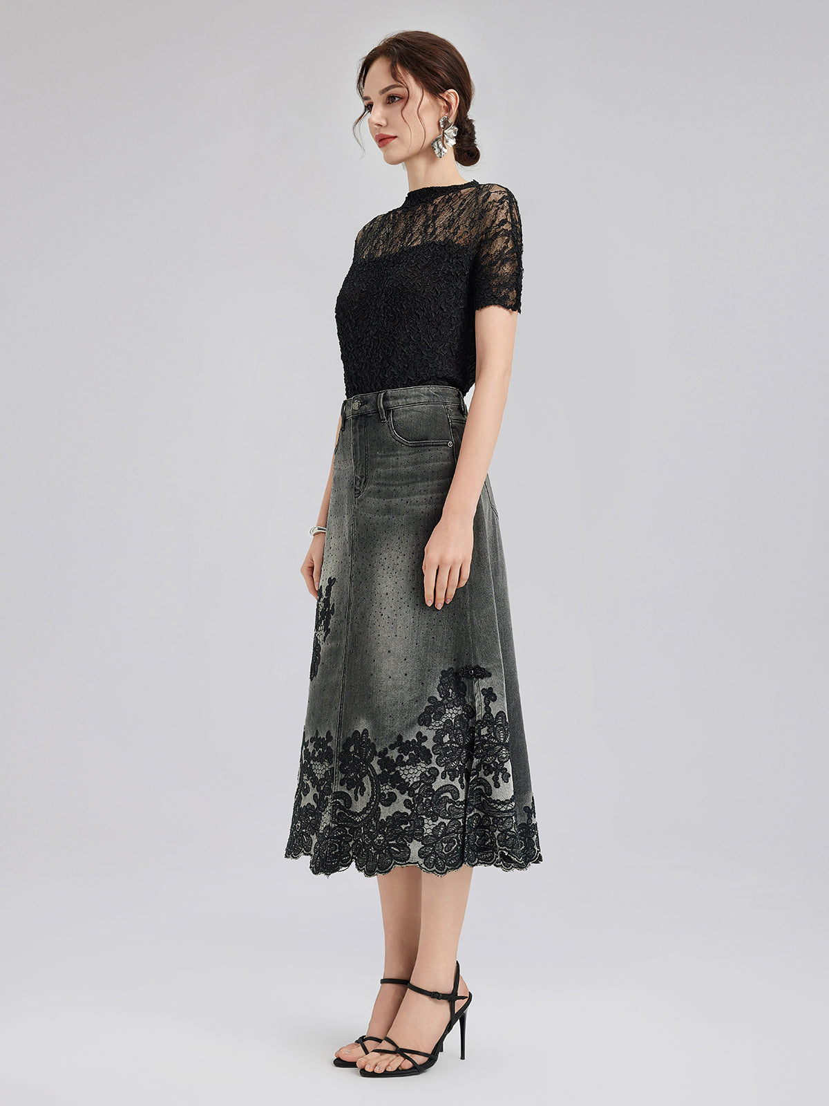 New Embroidered Rhinestone Denim Skirt