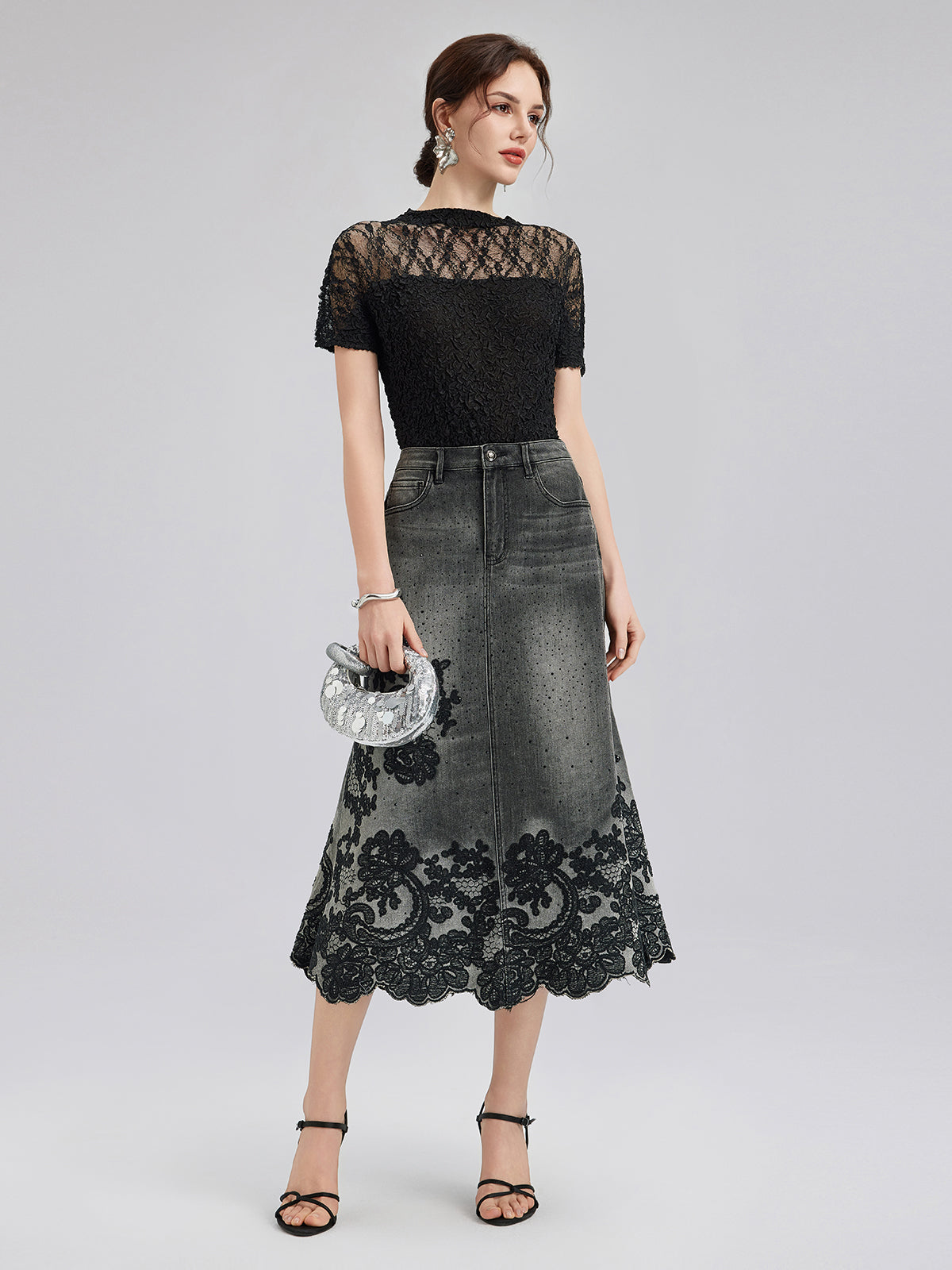 New Embroidered Rhinestone Denim Skirt