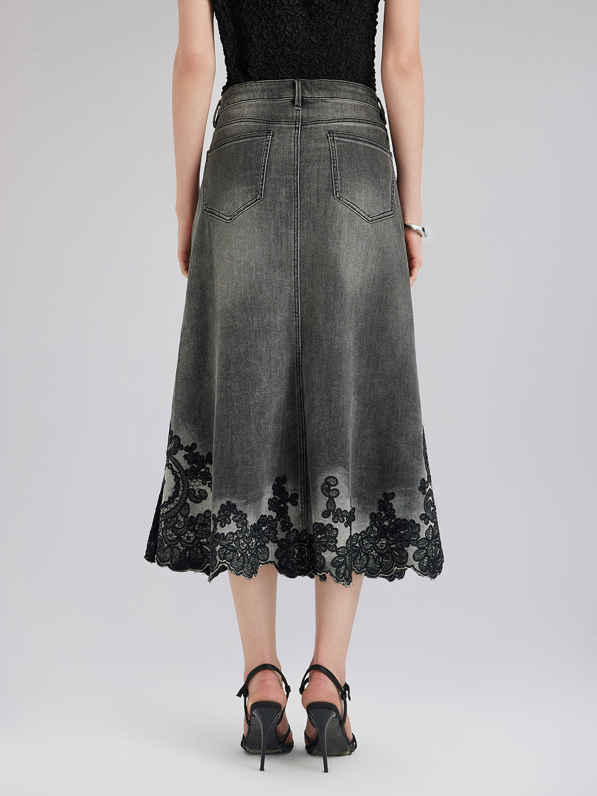 New Embroidered Rhinestone Denim Skirt