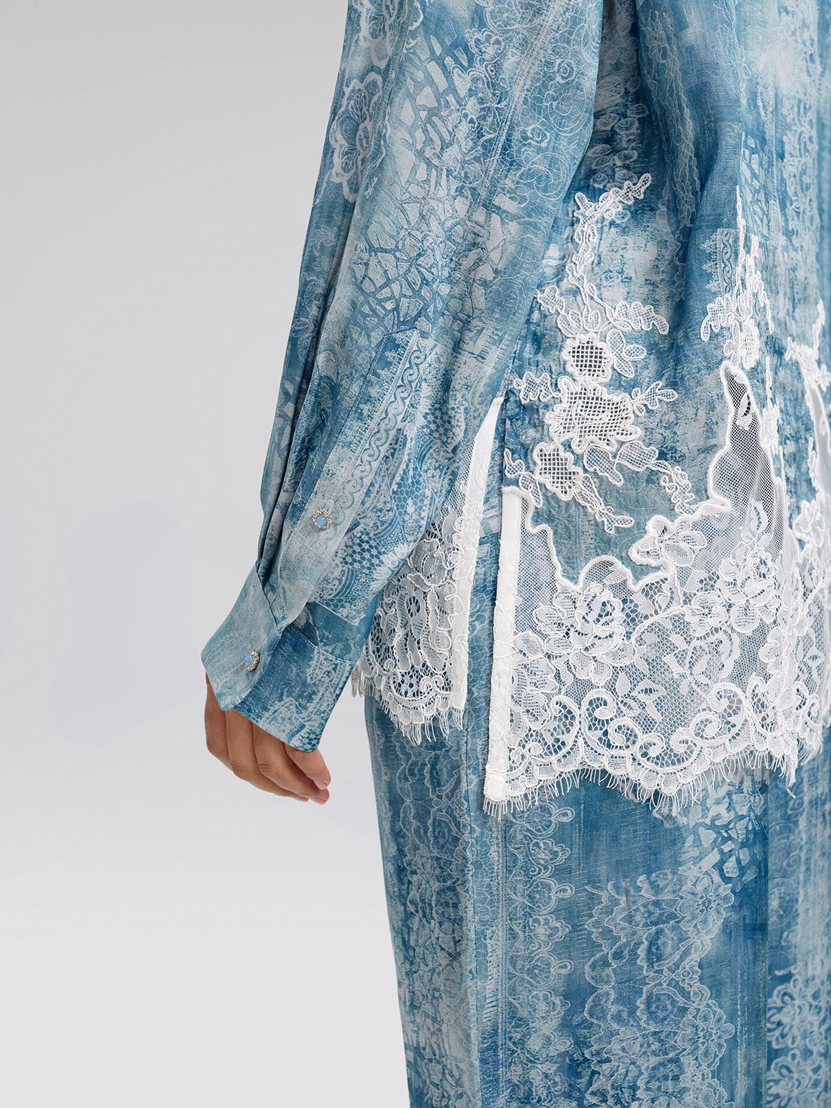 Tencel Embroidery Lace-Panel Shirt (Detachable Floral Included)