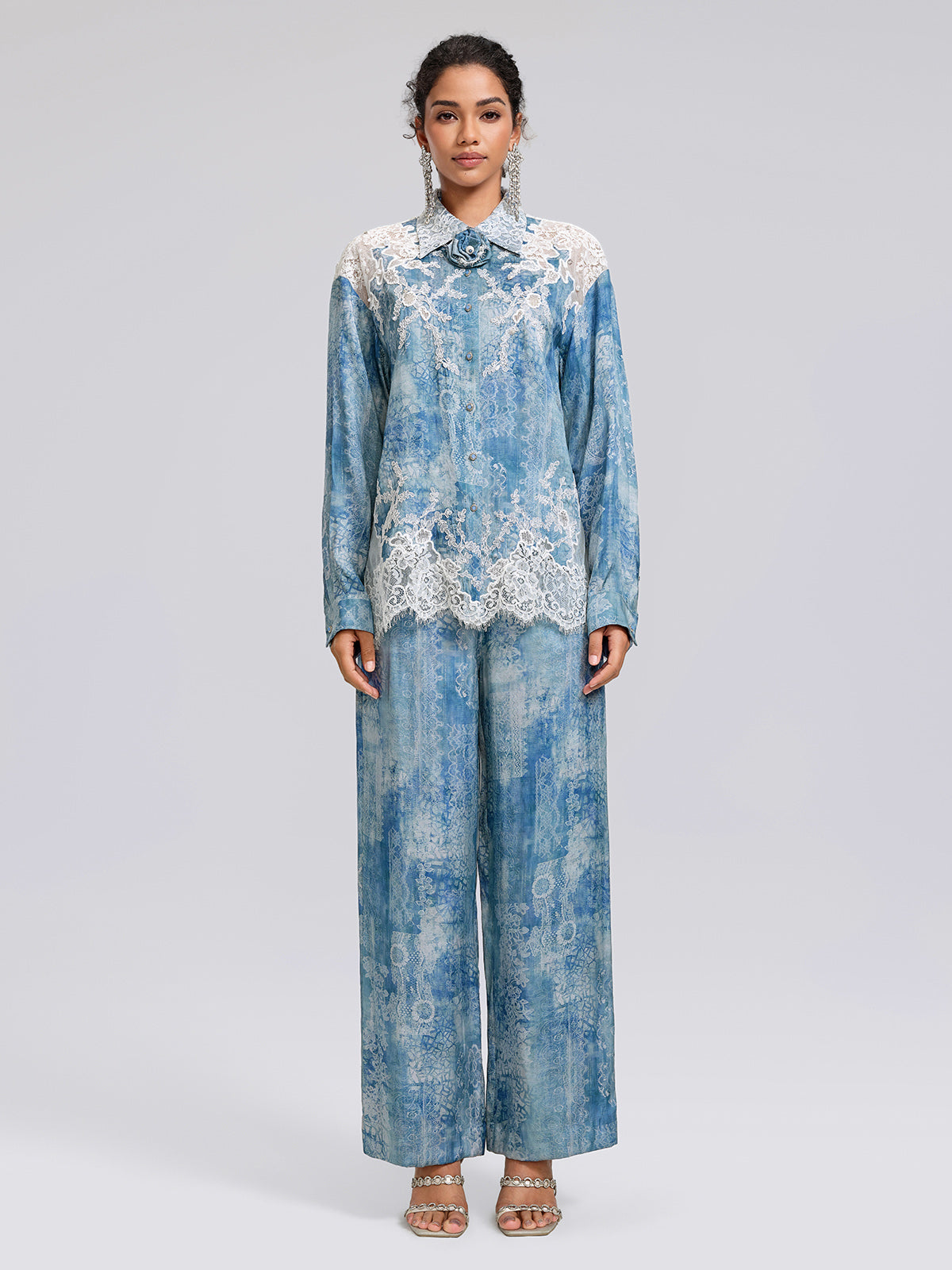 Tencel Embroidery Lace-Panel Shirt (Detachable Floral Included)