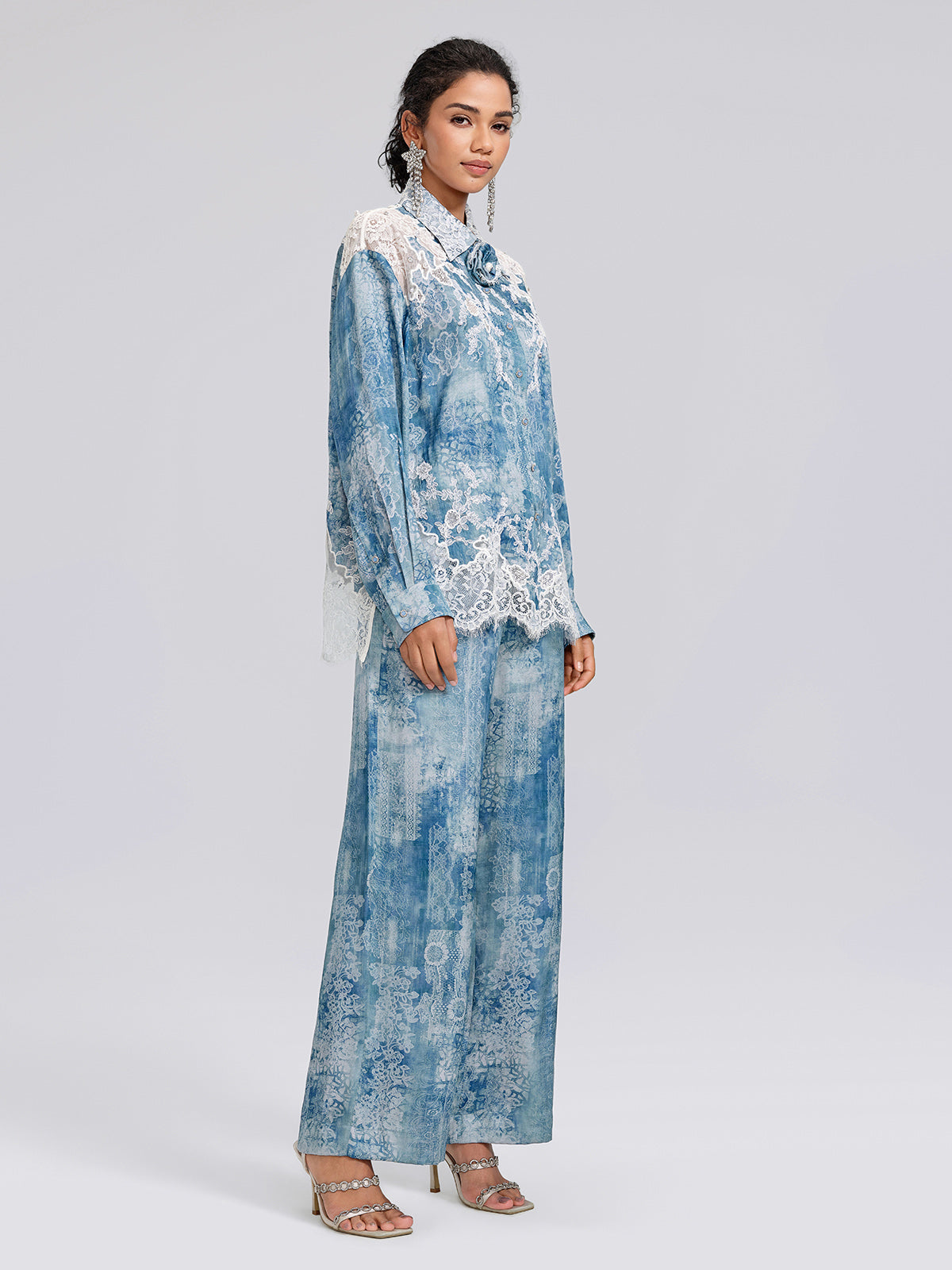 Tencel Embroidery Lace-Panel Shirt (Detachable Floral Included)