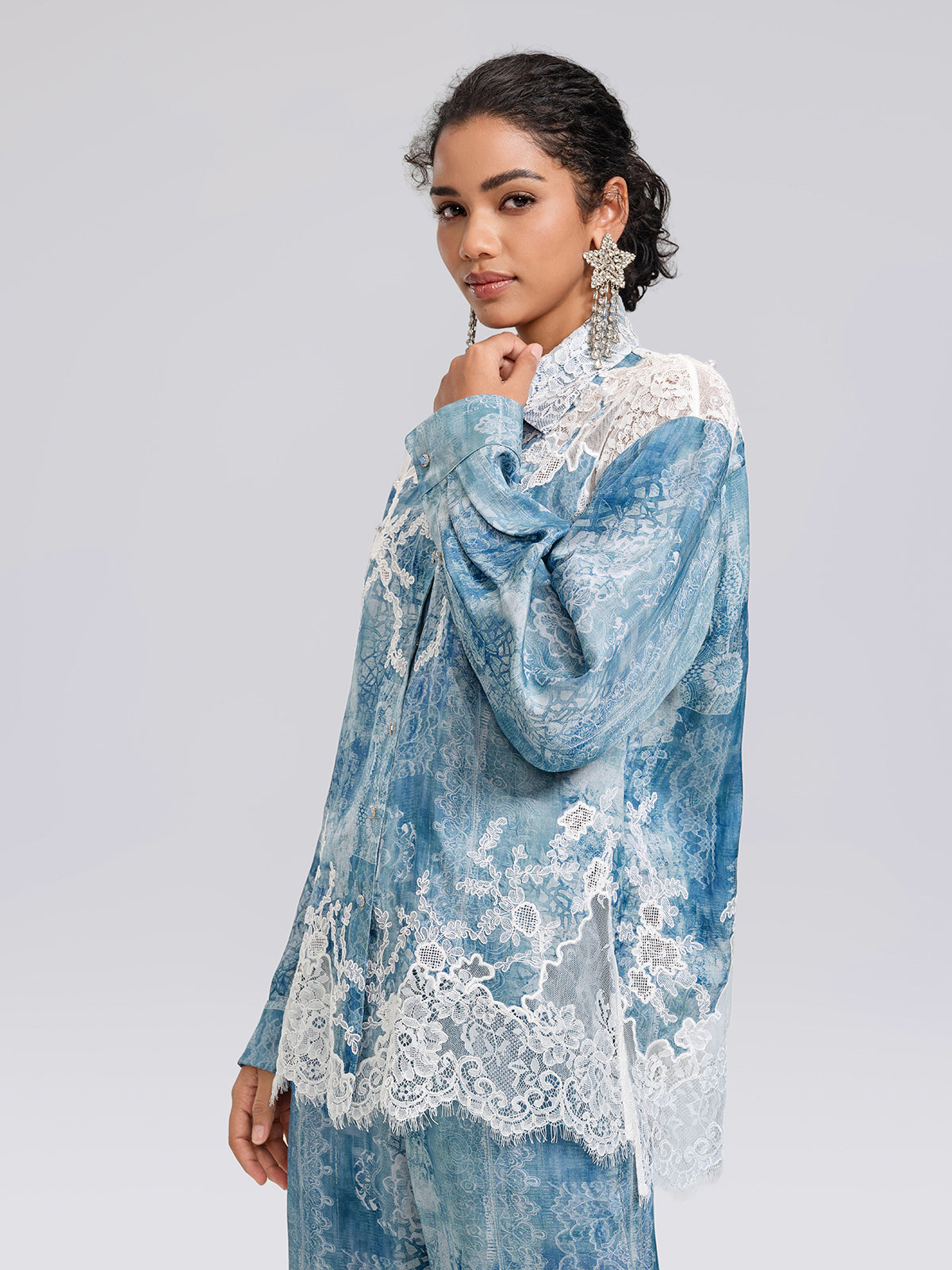 Tencel Embroidery Lace-Panel Shirt (Detachable Floral Included)