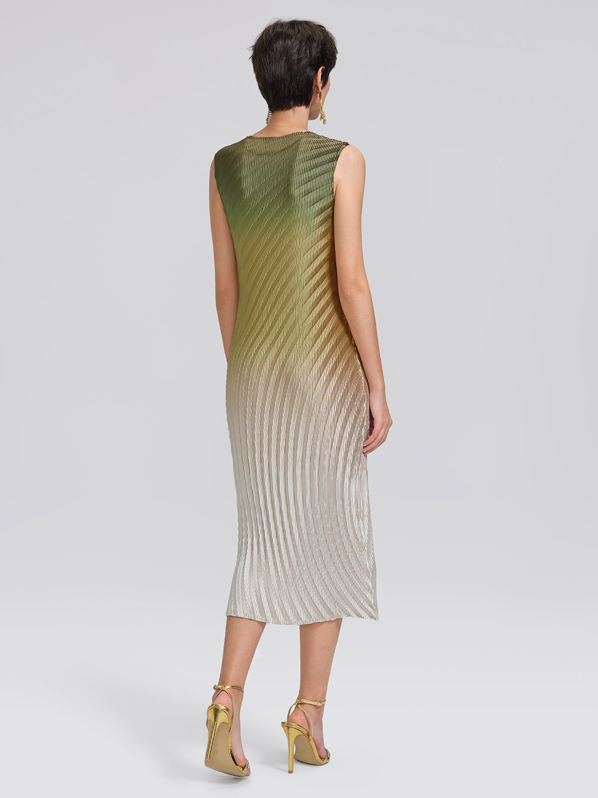 Sleeveless Ombre Pleated Stretch Dress