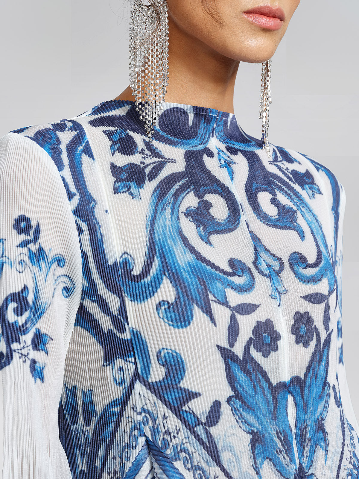 Porcelain-Inspired Pleated Pattern Maxi Dress