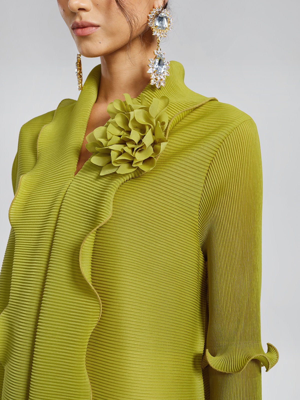 Ruffle Pleated Floral Brooch 3/4-Sleeve Gown