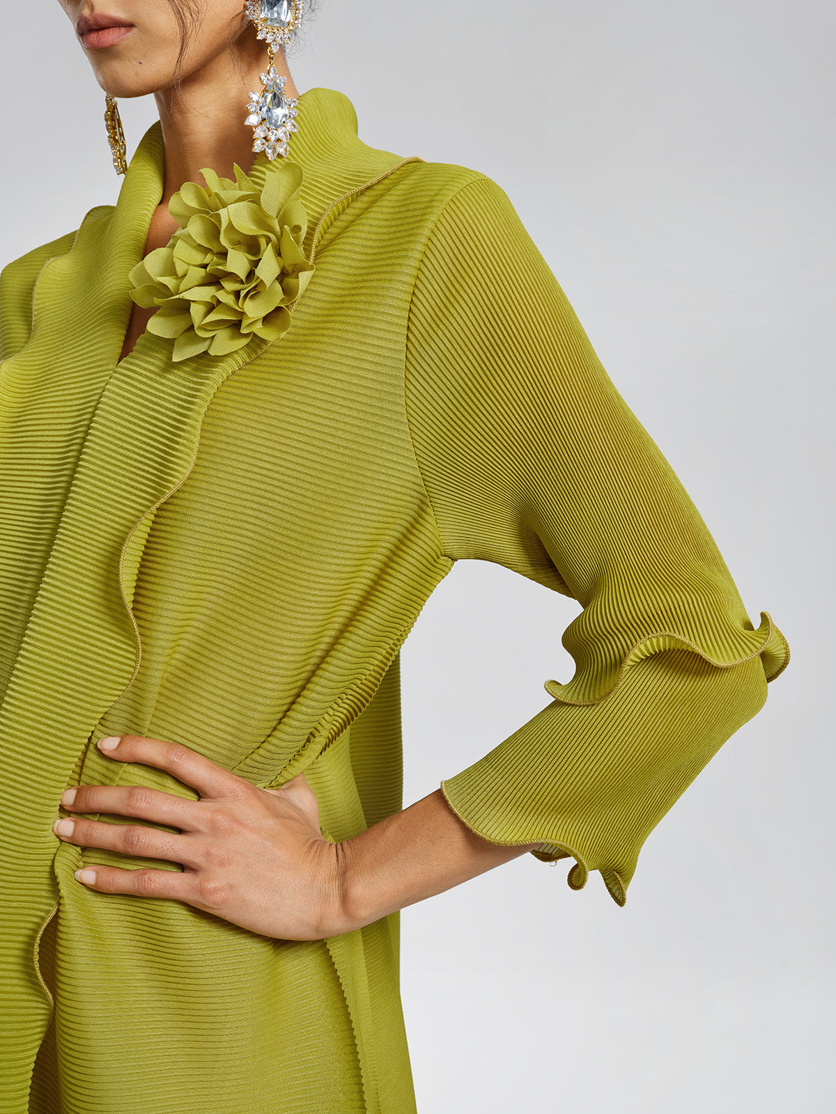 Ruffle Pleated Floral Brooch 3/4-Sleeve Gown