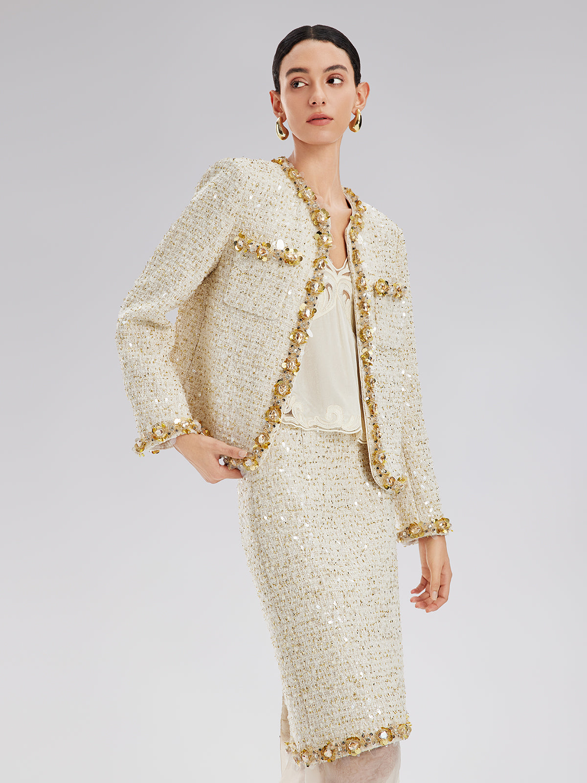 Women's Elegant Gold Sequins Embellished Tweed Short Jacket, Apricot / S Women's Elegant Gold Sequins Embellished Tweed Short Jacket, Apricot / S