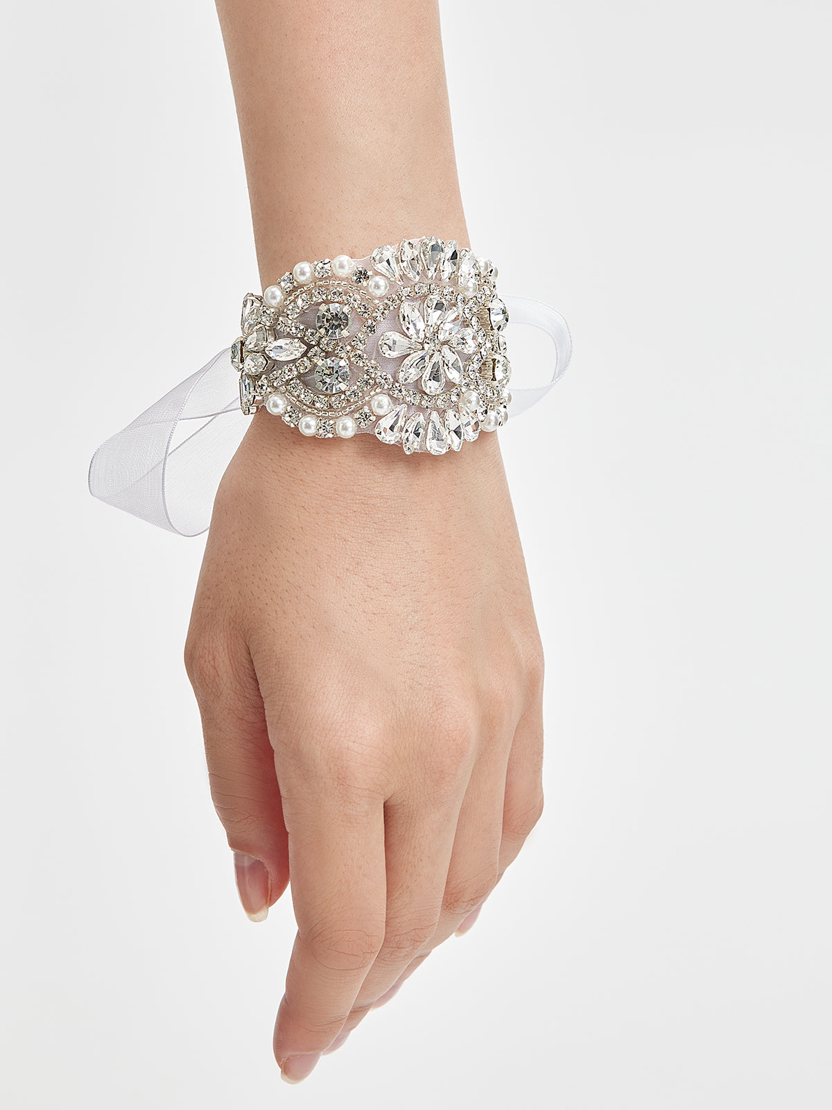 【FREE GIFT】Elegant Radiant Crystal Bracelet