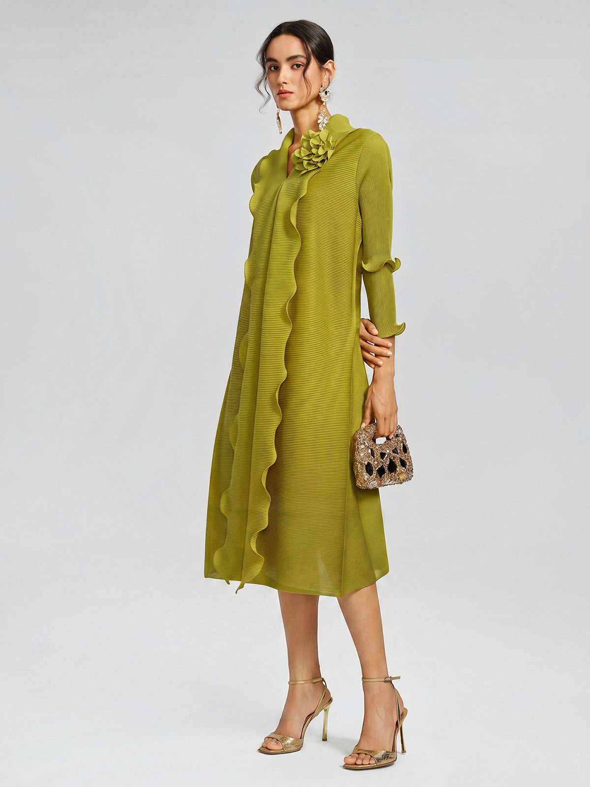 Ruffle Pleated Floral Brooch 3/4-Sleeve Gown