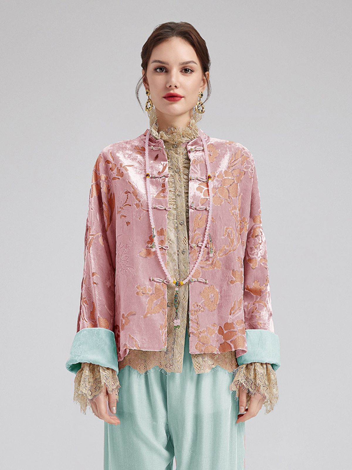 Neo Chinese Style Velvet Floral Jacket（Includes Necklace）