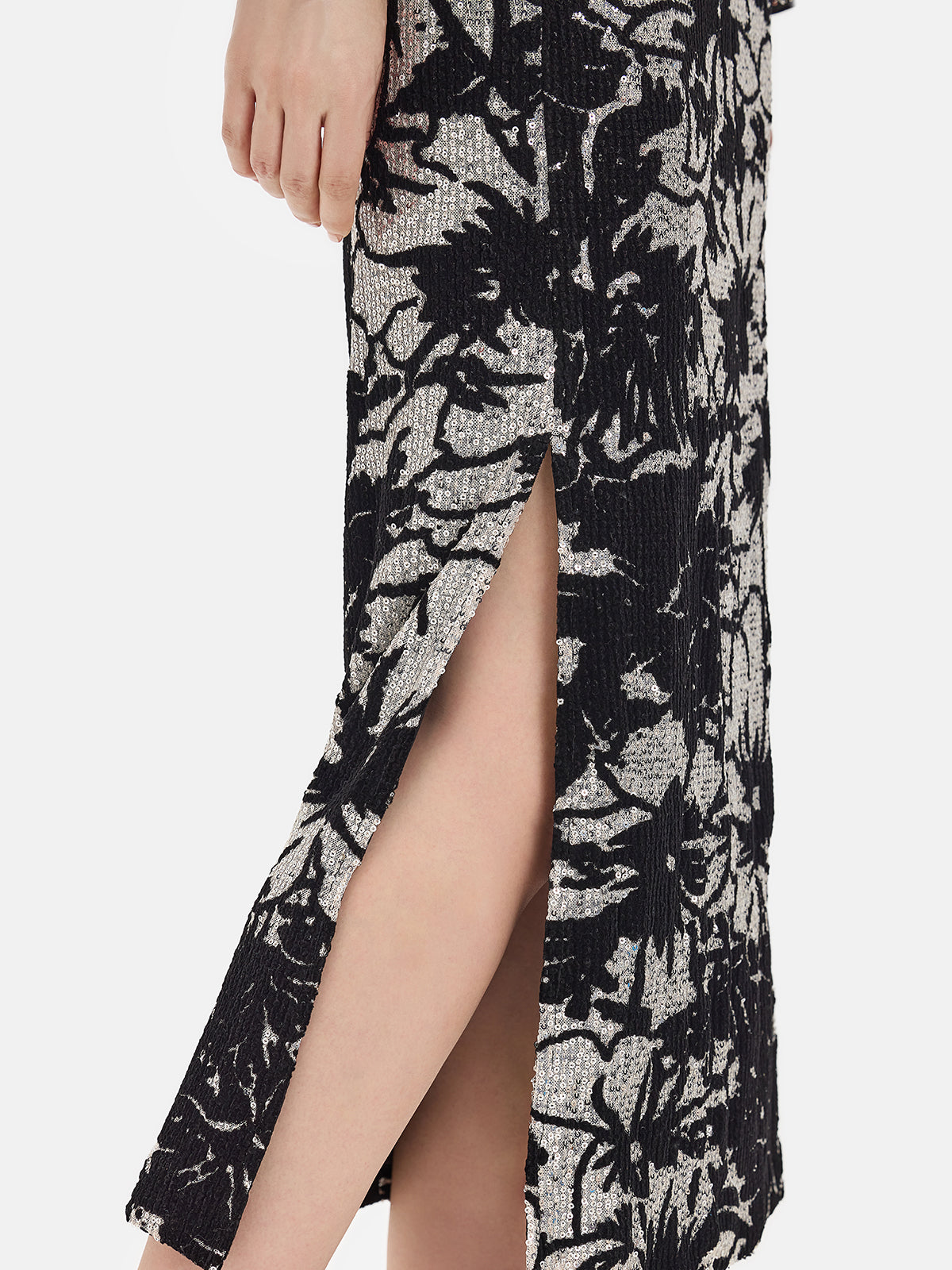 Sequined Floral Velvet Skirt