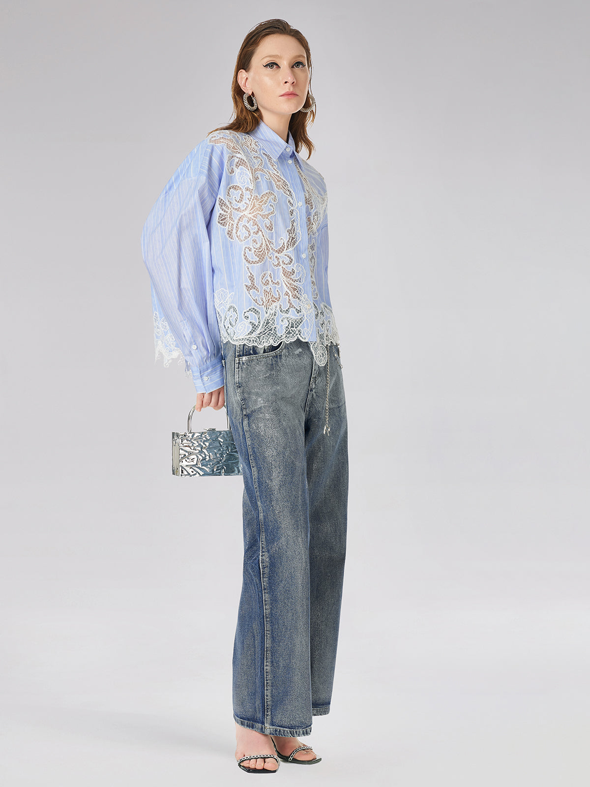 Minimalist fashion look with modern styling