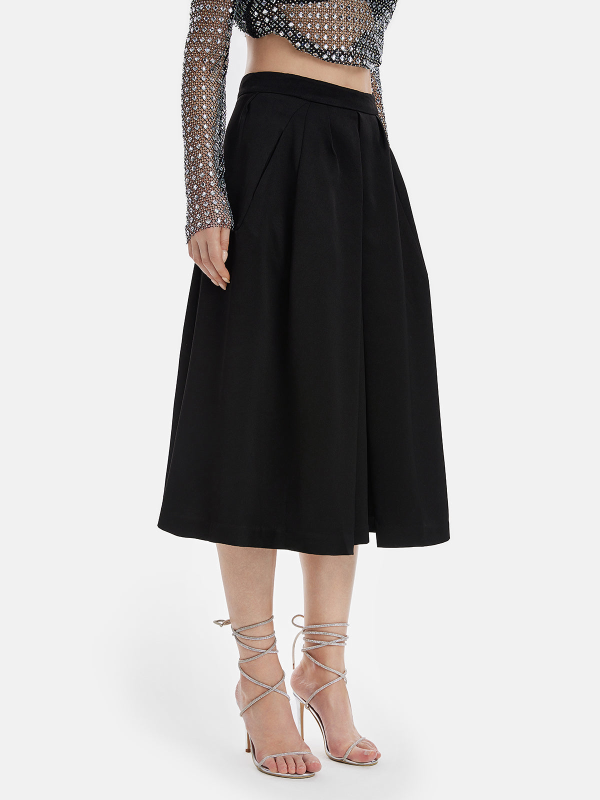 Minimalist Black High-Waist Midi Skirt