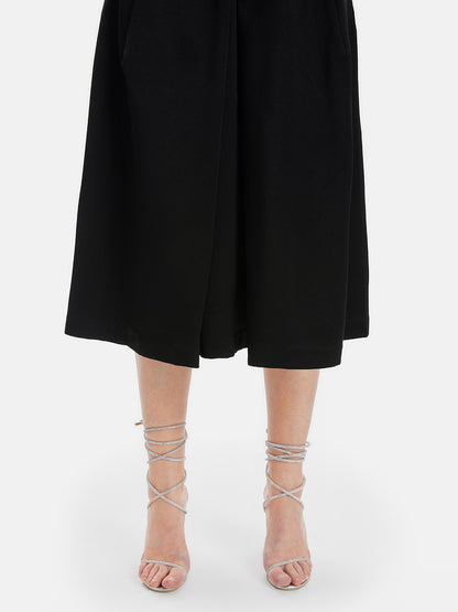 Minimalist Black High-Waist Midi Skirt