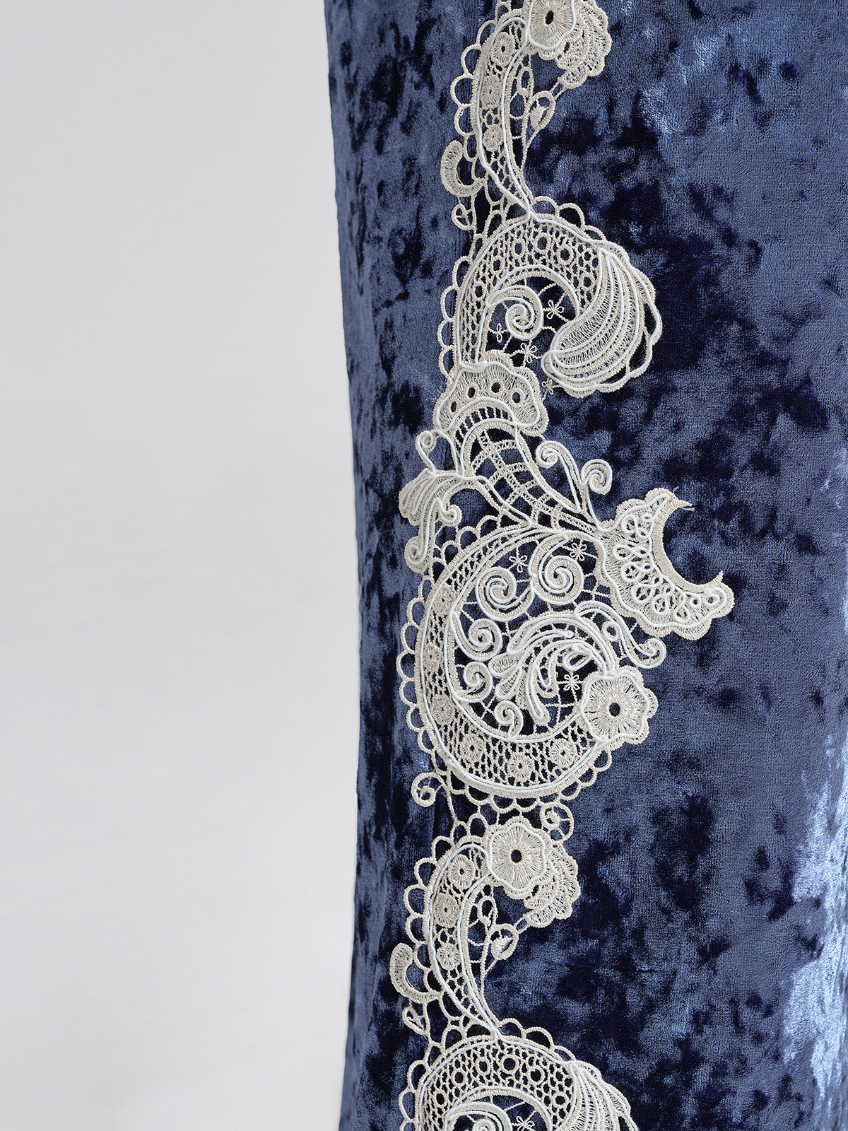 Velvet Vintage Lace Trim Set
