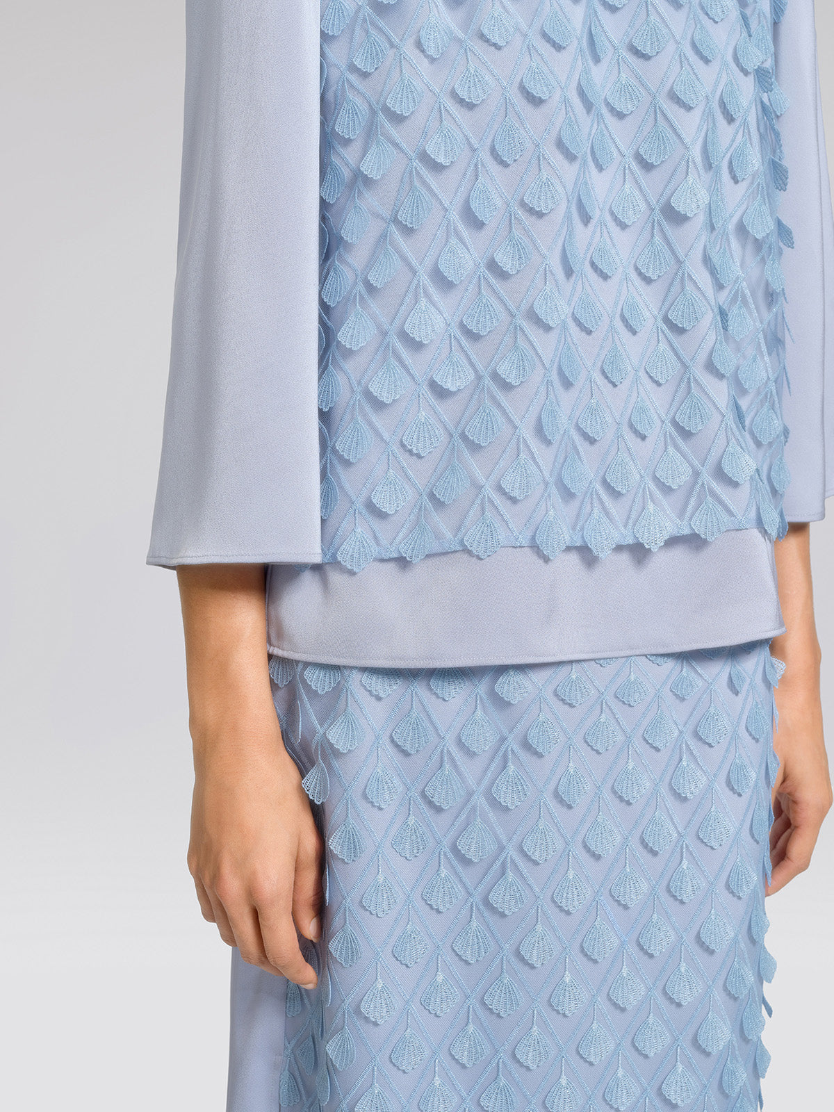 Mesh Ginkgo Embroidery Pearl Blouse