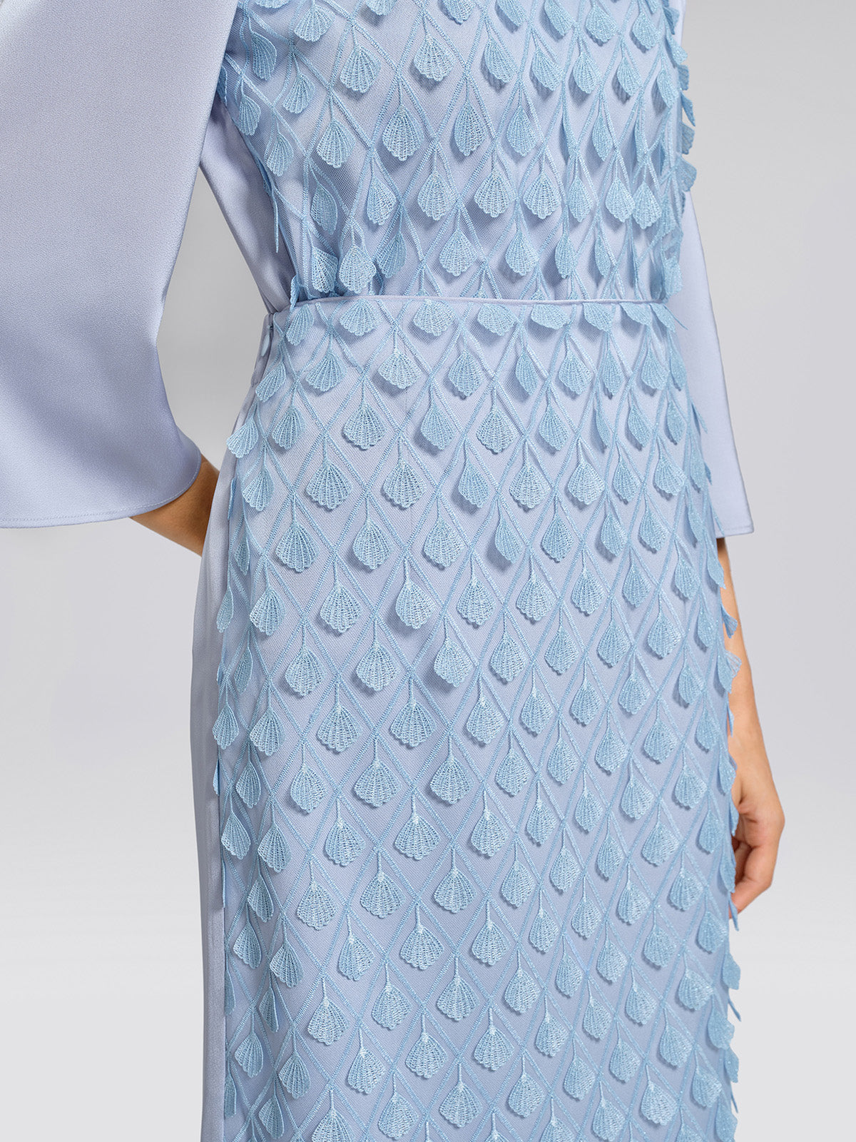 Mesh Ginkgo Embroidery Wave Hem Skirt