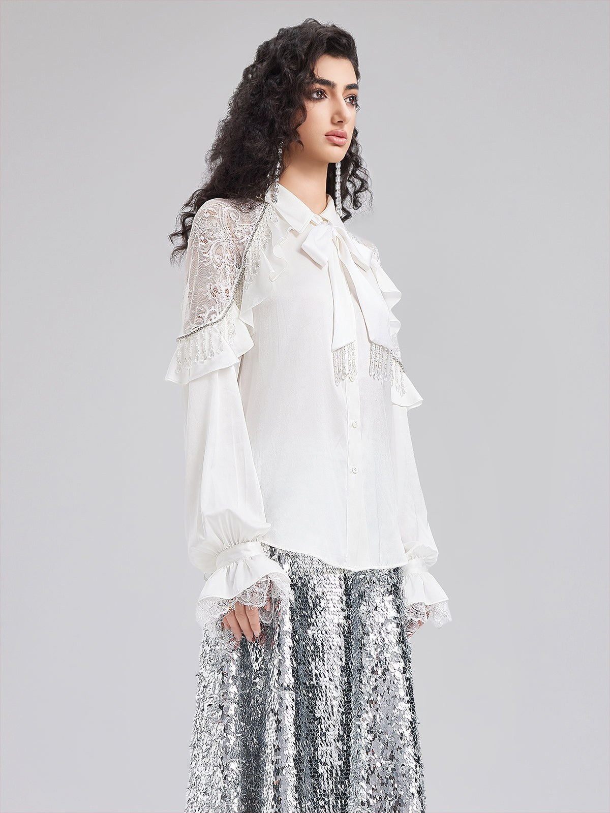 Lace Trimmed Detachable Collar Shirt