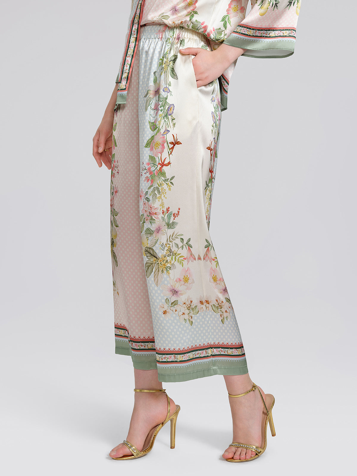 100% Silk Vintage Print Elastic Waist Cropped Wide-Leg Pants