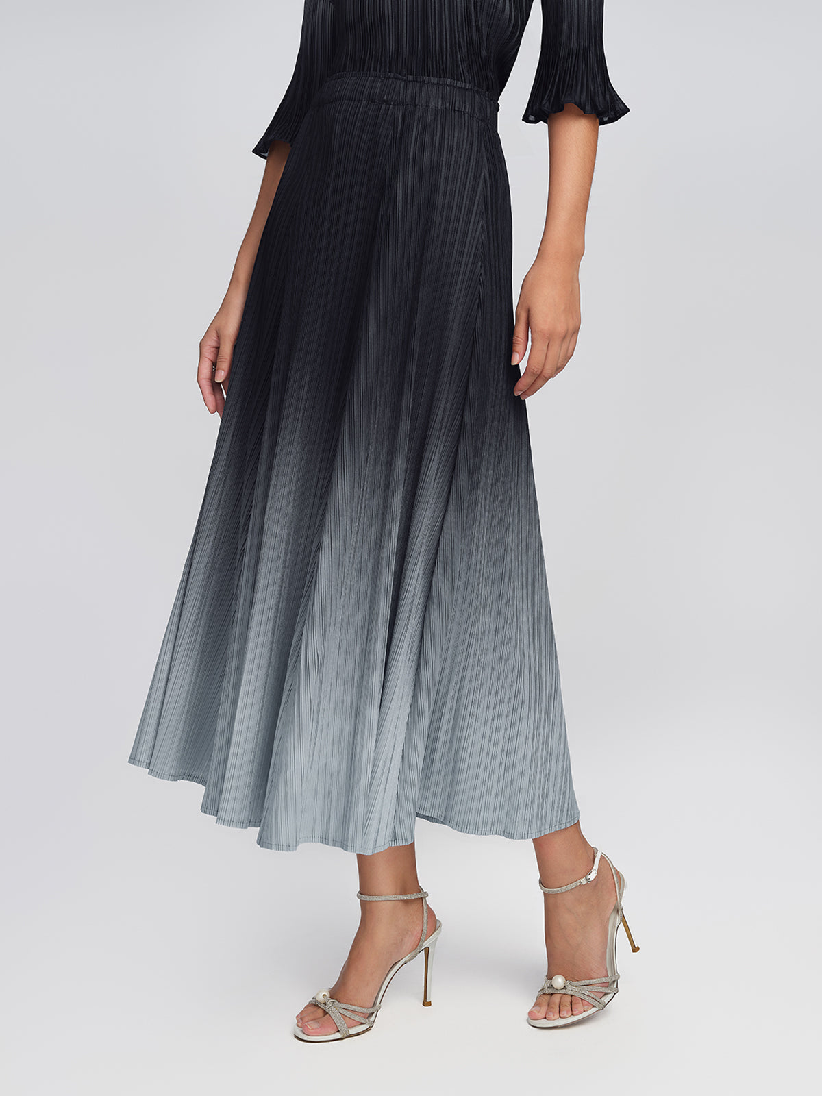 Pleated High-Waisted Gradient Set