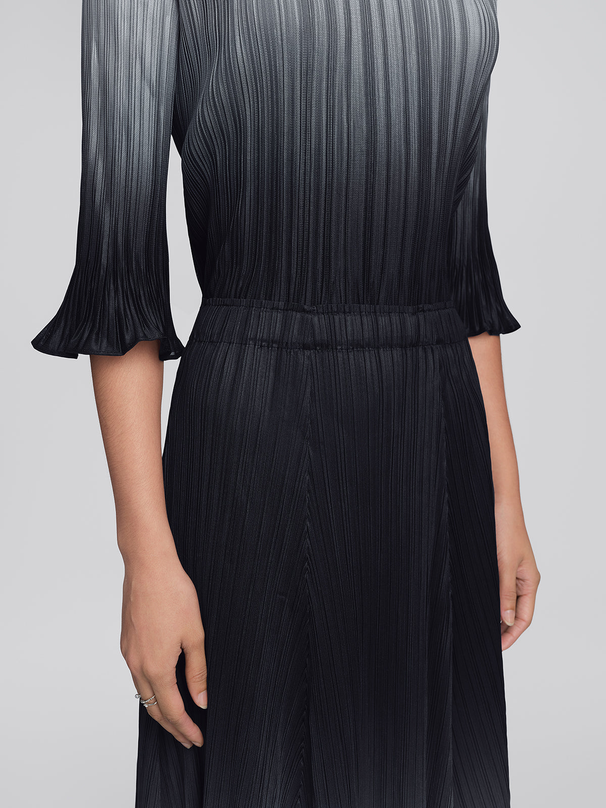 Pleated High-Waisted Gradient Set