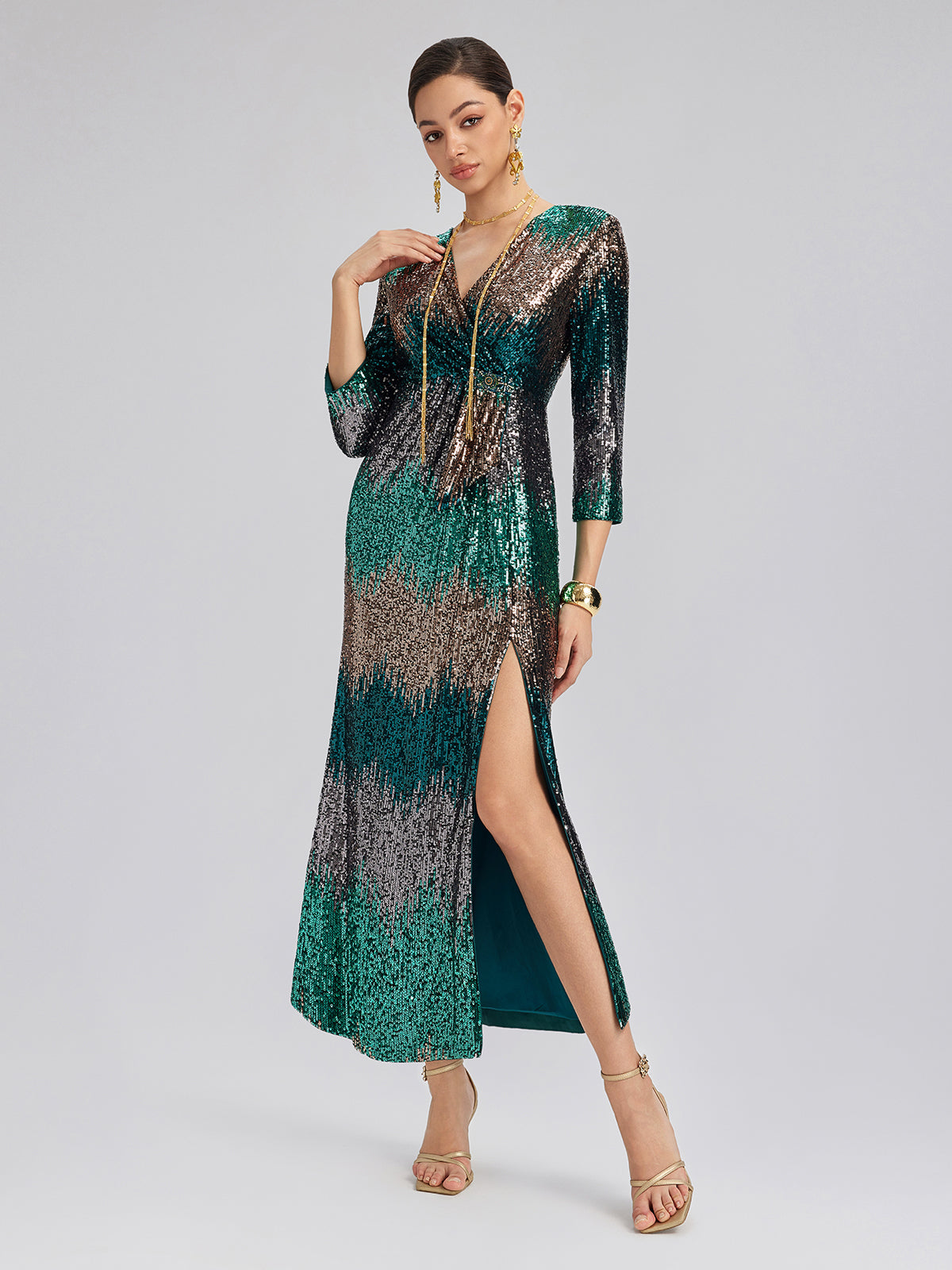 Stylish embroidered dress with refined texture