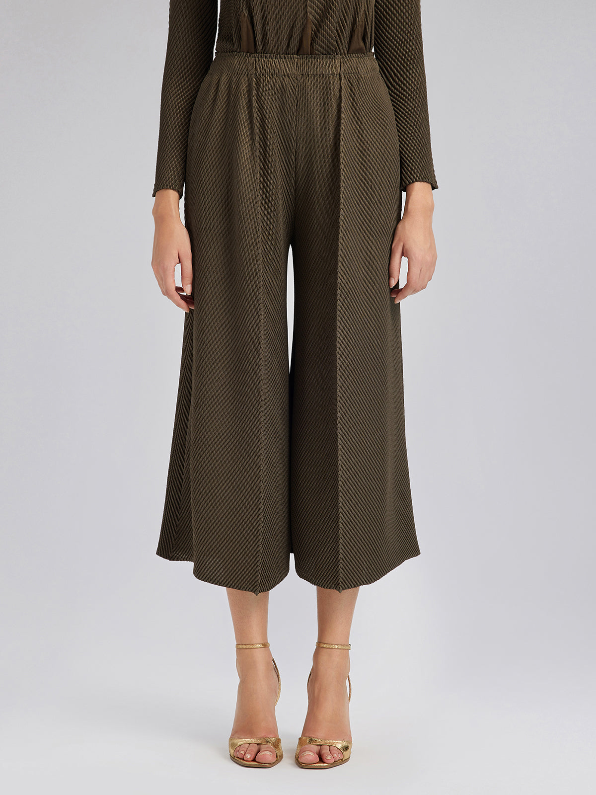 Pleated-Texture Elastic-Waist Wide-Leg Pants