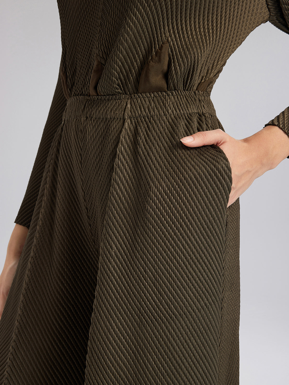 Pleated-Texture Elastic-Waist Wide-Leg Pants