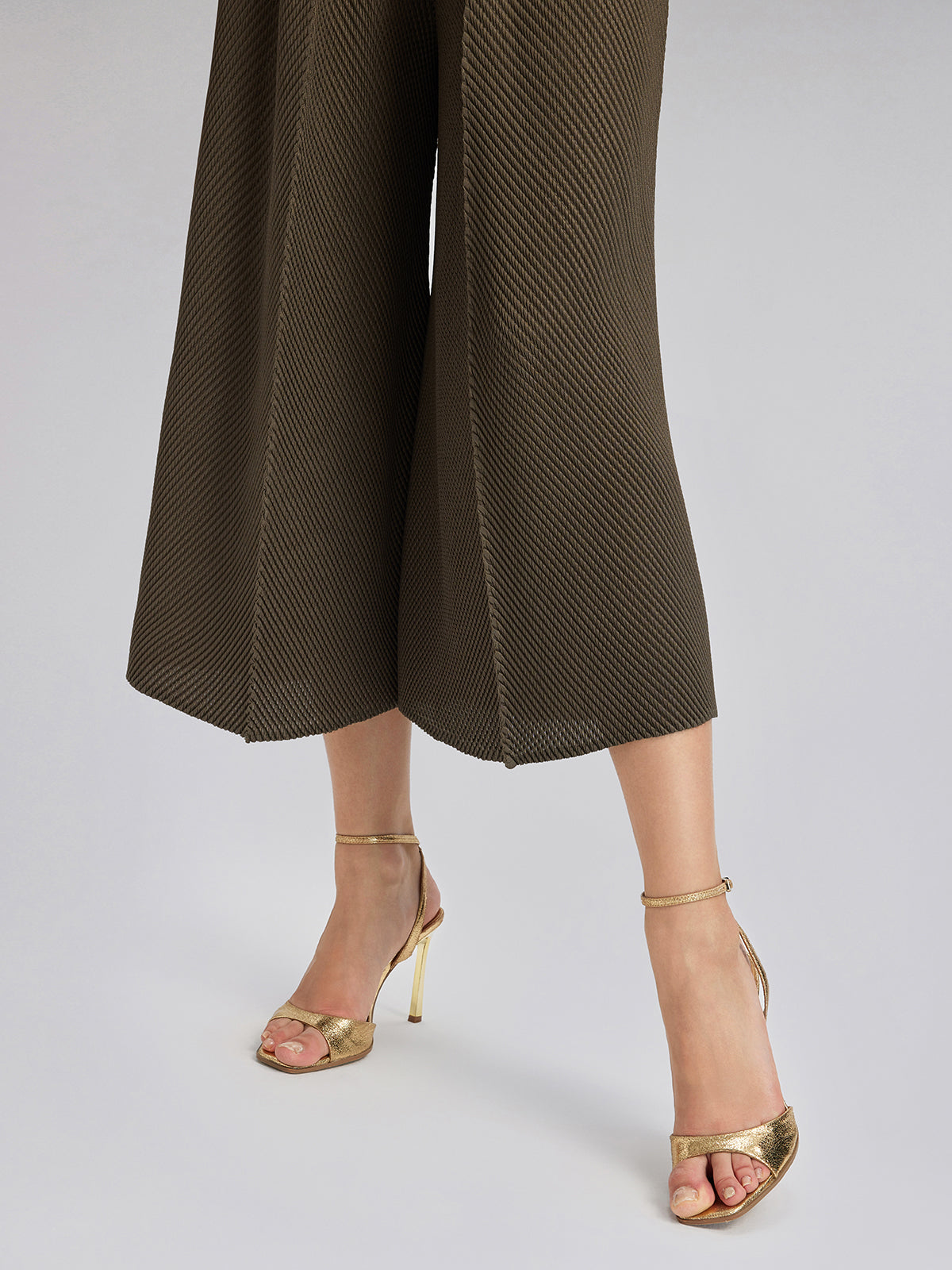 Pleated-Texture Elastic-Waist Wide-Leg Pants