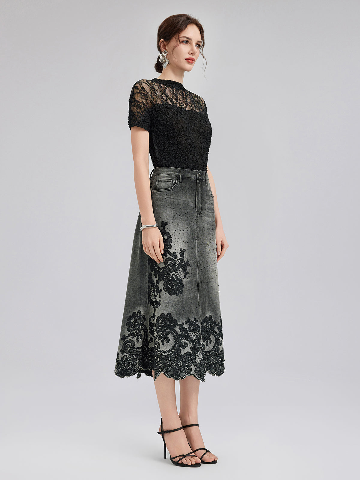 New Embroidered Rhinestone Denim Skirt