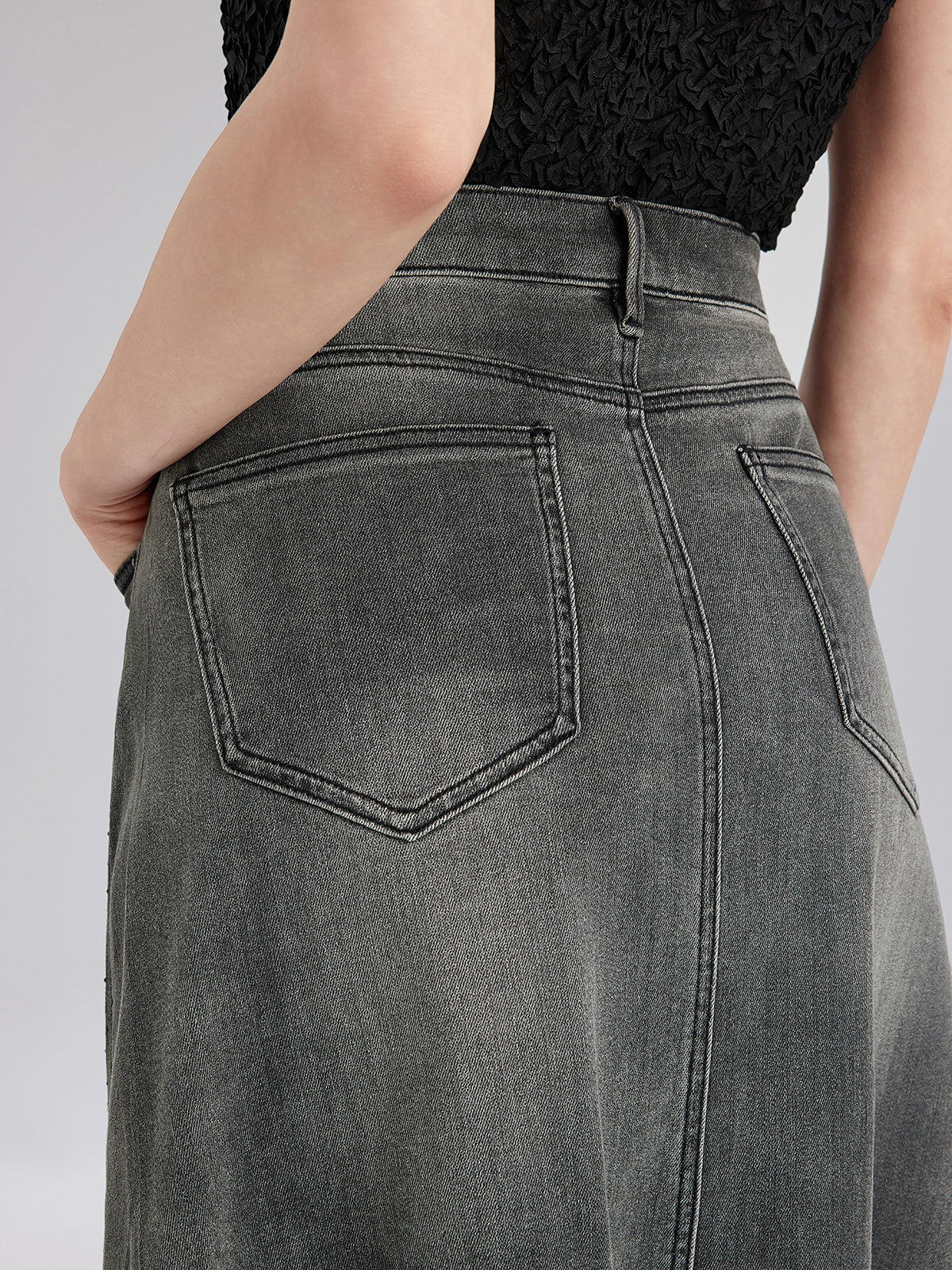 New Embroidered Rhinestone Denim Skirt