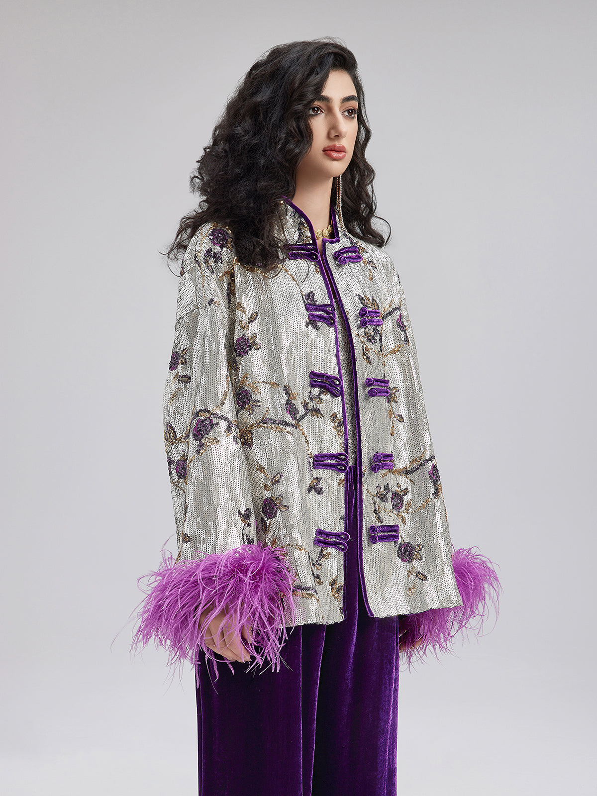 Oriental-Inspired Sequin Removable Feather Jacket