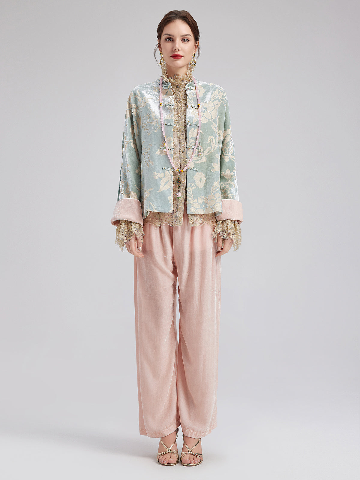 Neo Chinese Style Velvet Floral Jacket（Includes Necklace）