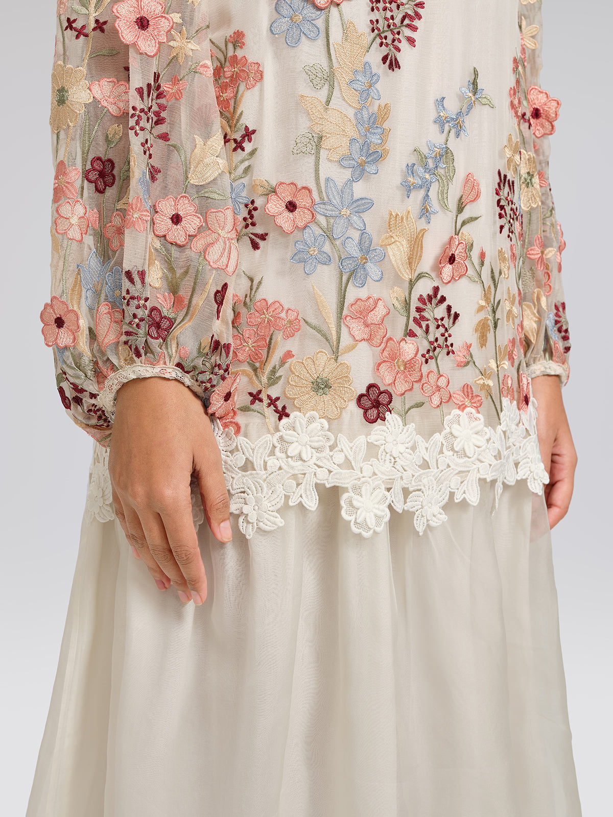Silk Embroidery Lace-Panel Lantern-Sleeve Dress