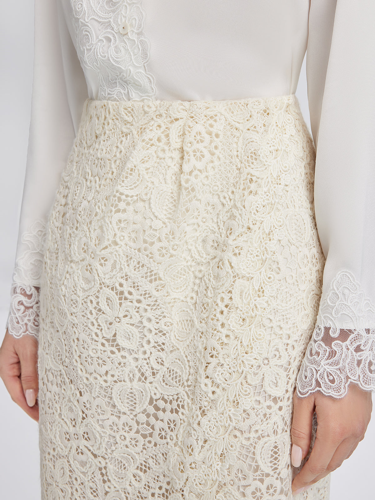 Intricate Embroidered Lace Slit Skirt