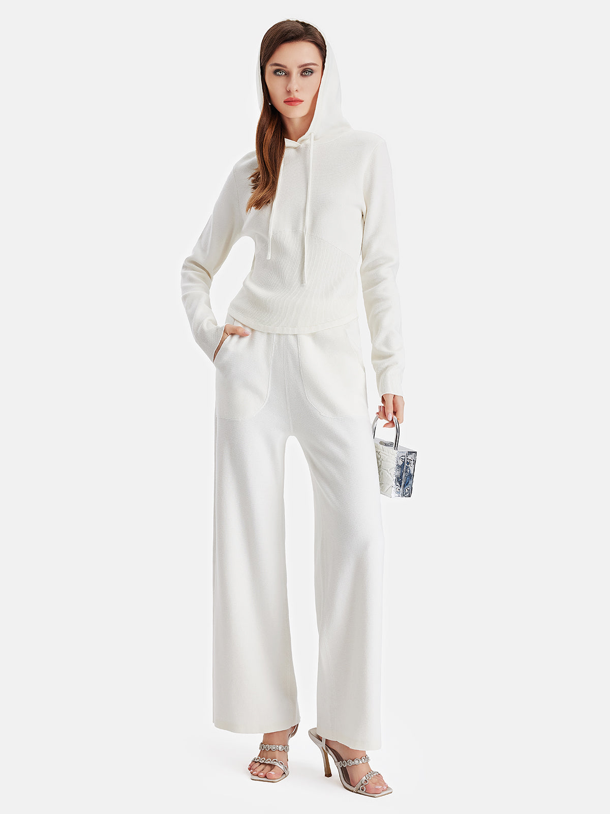 Luxurious Wool Side-Pocket Wide-Leg Trousers