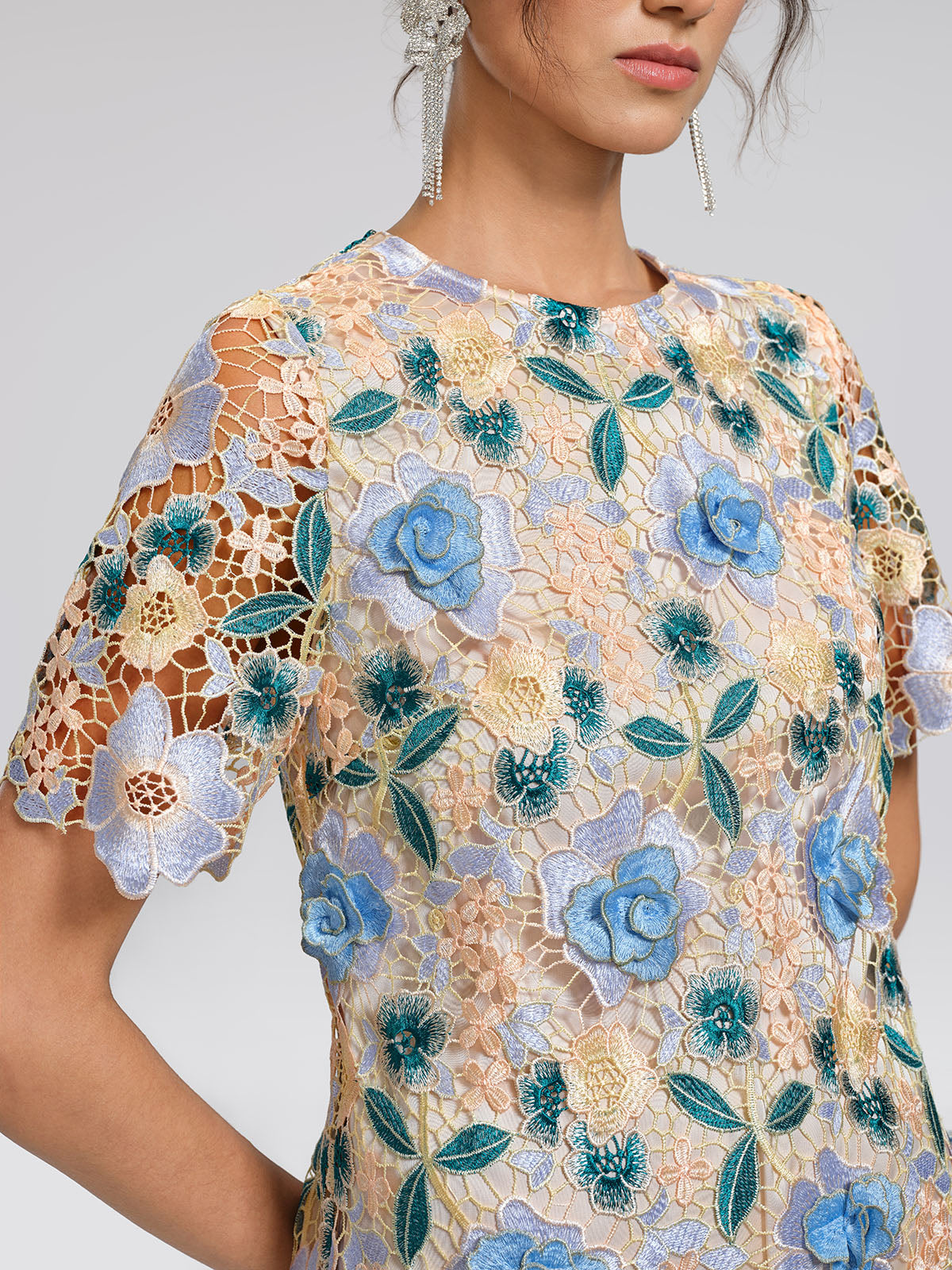 Women’s Guipure Lace Floral Leaf-Embellished Elegant Midi Dress, APRICOT Floral / L