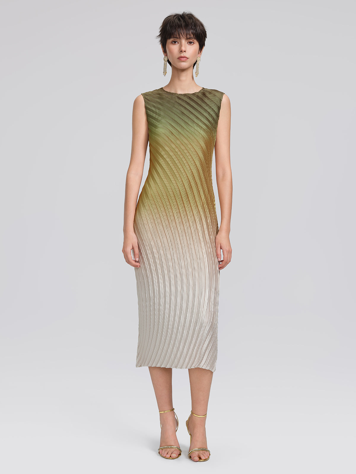 Sleeveless Ombre Pleated Stretch Dress