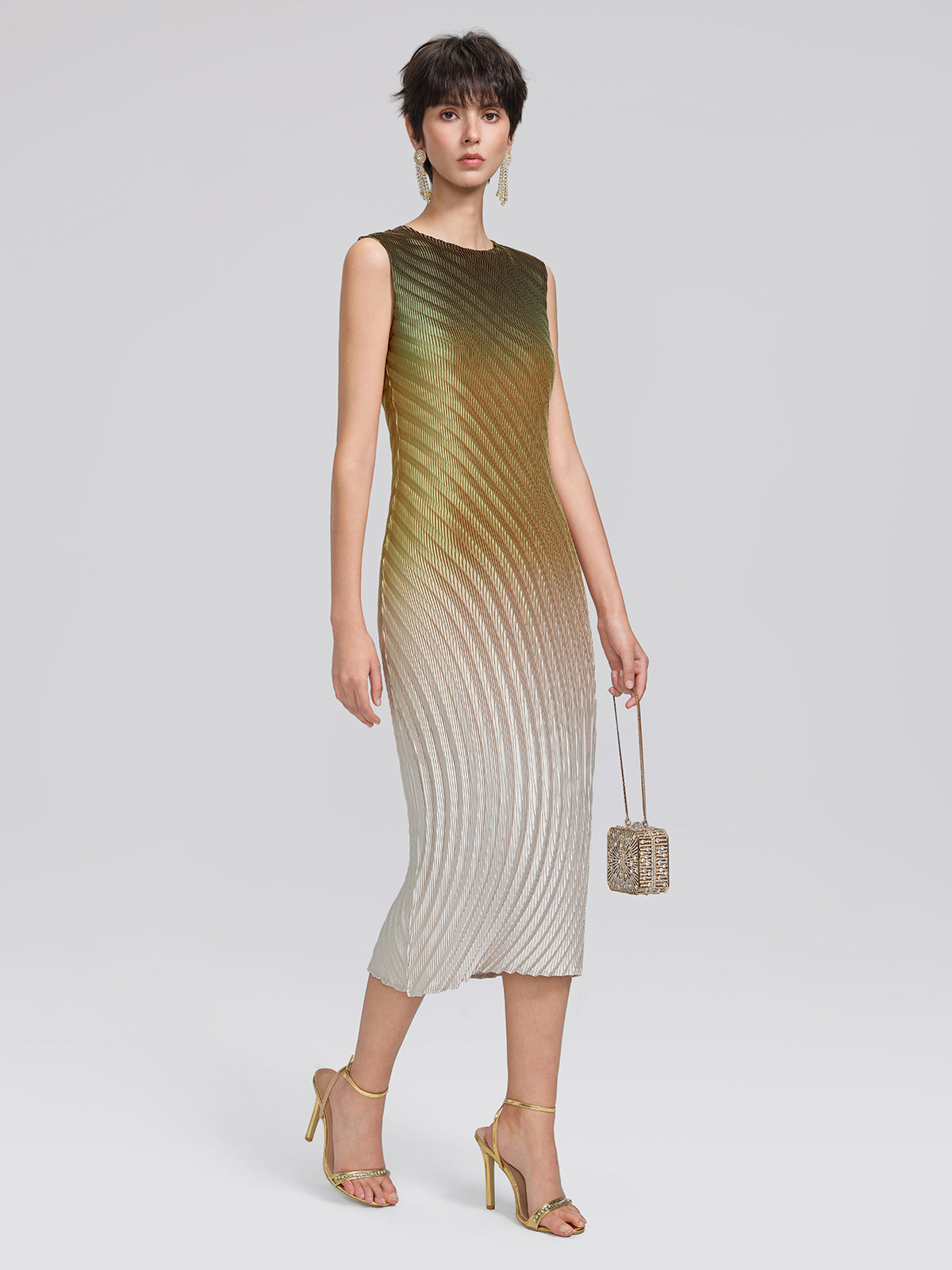 Sleeveless Ombre Pleated Stretch Dress