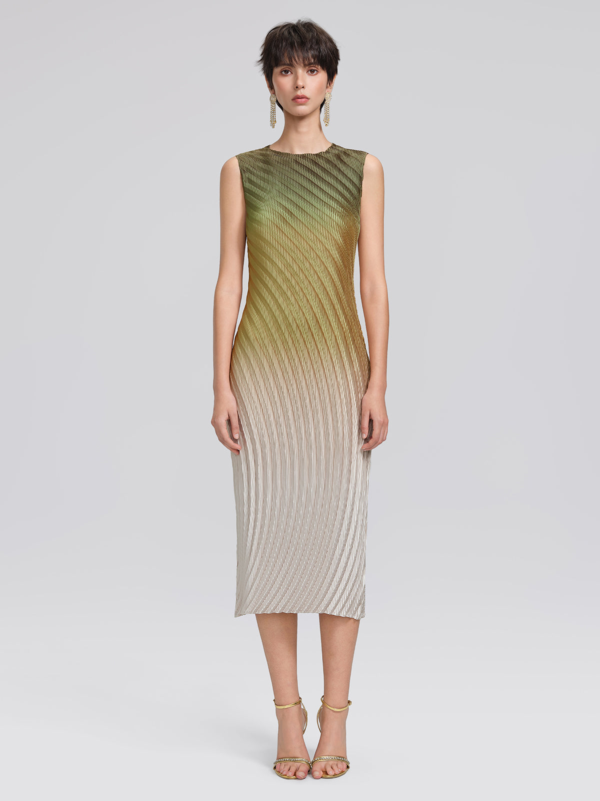 Sleeveless Ombre Pleated Stretch Dress