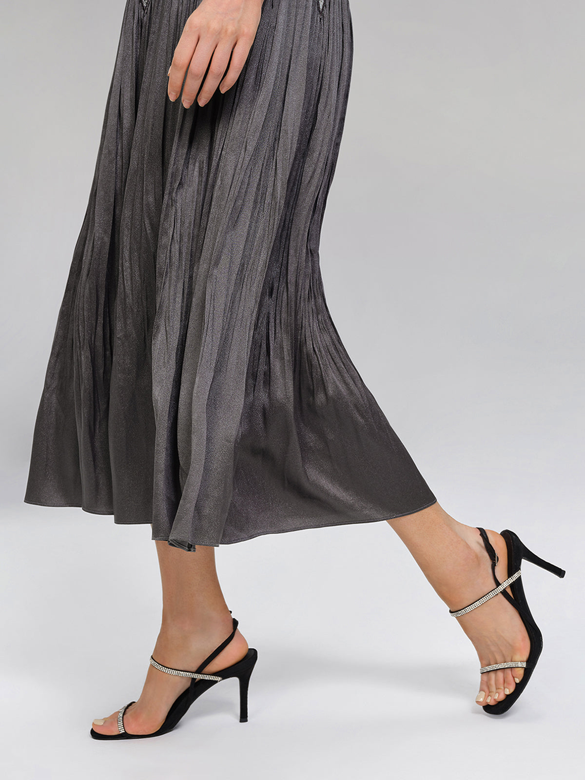 Sequin Puff-Sleeve Pleated Panel Dress (Floral Brooch & Waist Chain Included)