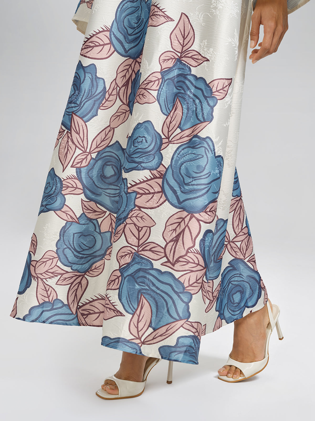 Pearl-Embellished Floral V-Neck Relaxed Dress