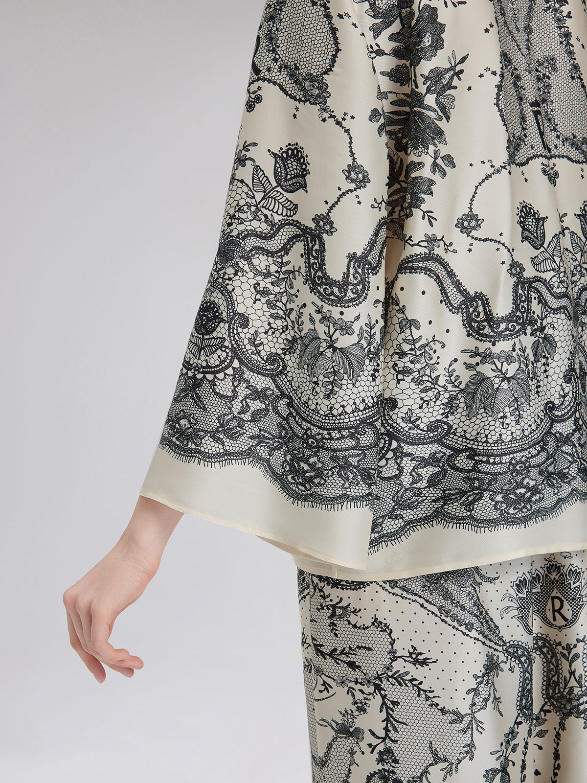 Final Sale | Black Eyelash Lace Turn-down Collar Shirt