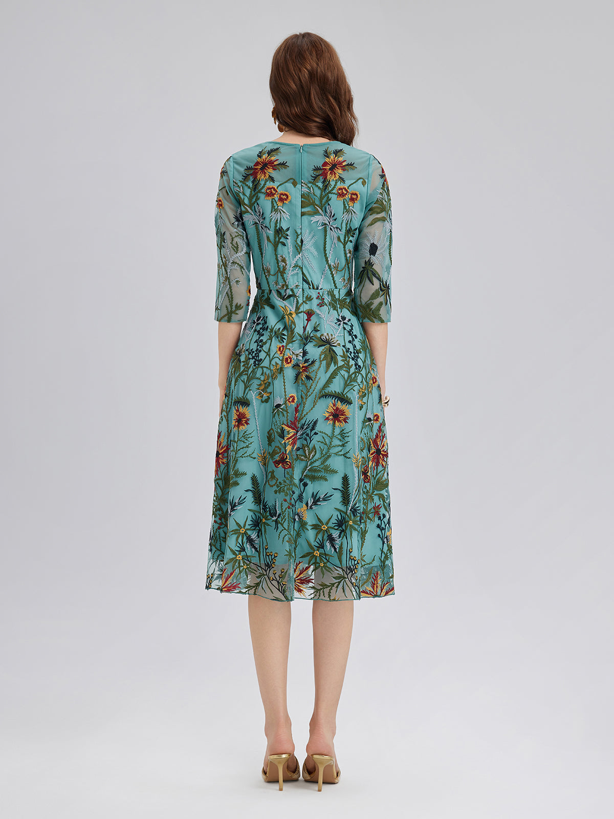 Contemporary clothing piece with structured silhouette