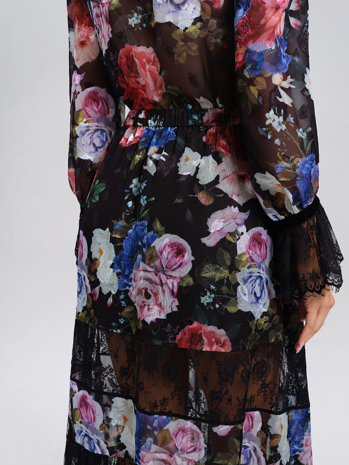 Oil Rose Print Lace Trim Blouse