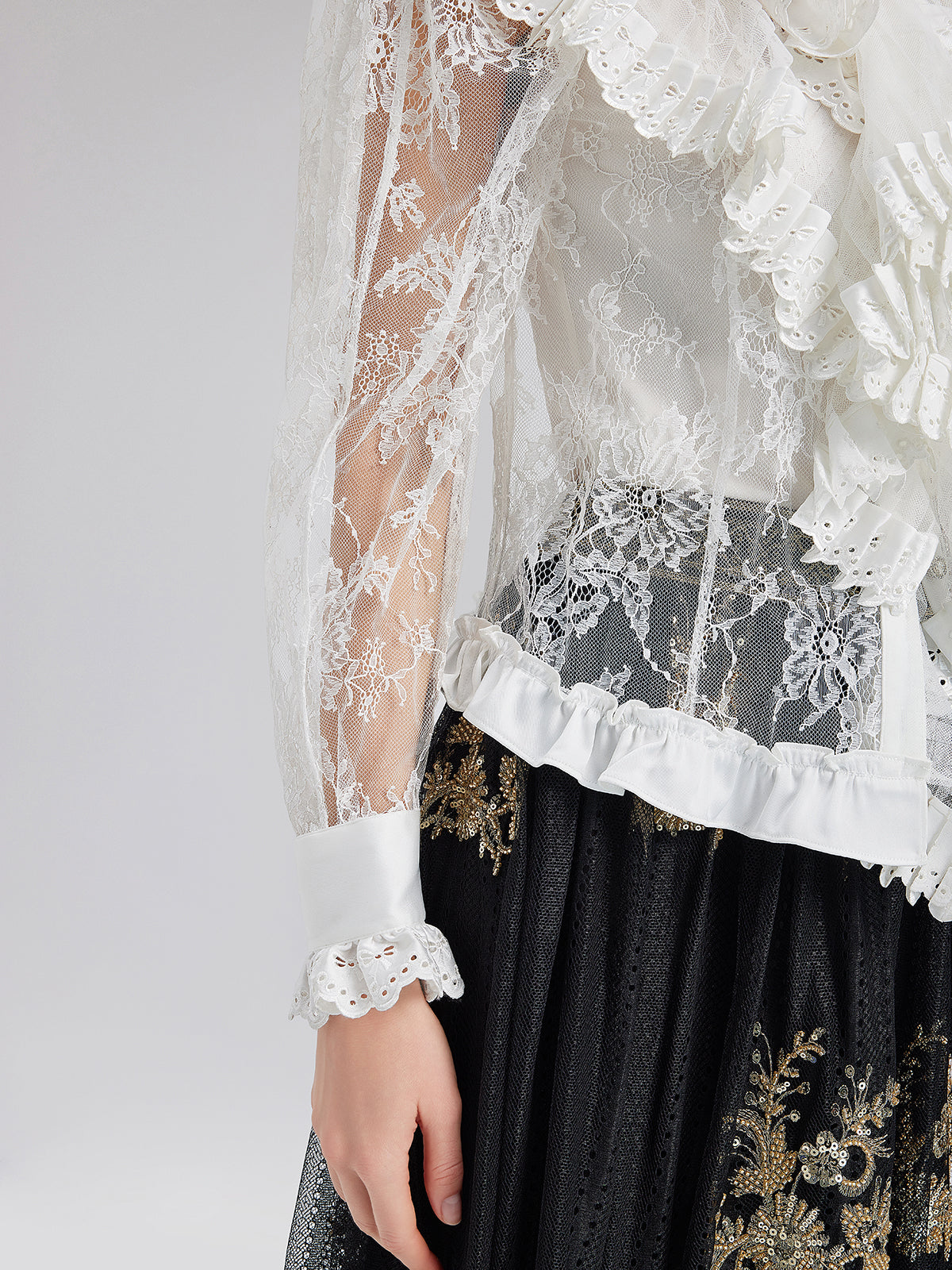 Vintage Court-Inspired Embroidered Lace Top