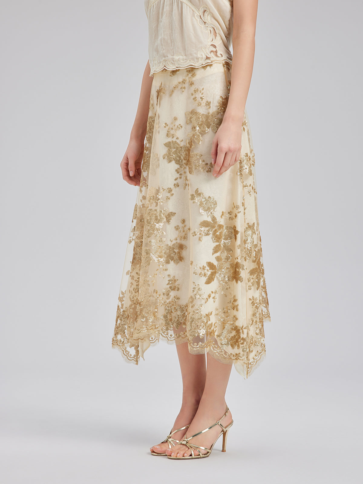 Elegant New Chinese-style Lace Gold Skirt