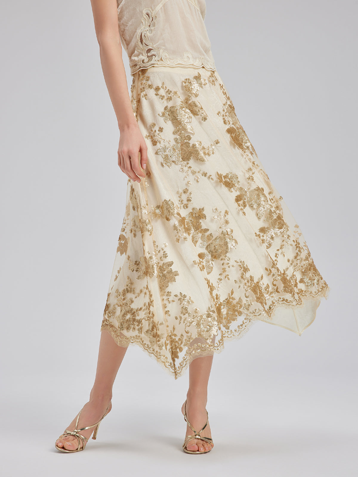 Elegant New Chinese-style Lace Gold Skirt